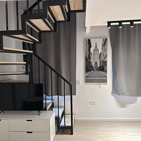 Jobelhome Blaha Apartment Budapest Ngoại thất bức ảnh