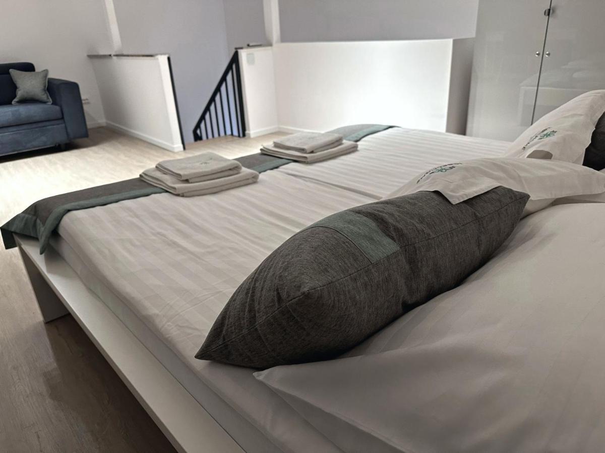 Jobelhome Blaha Apartment Budapest Ngoại thất bức ảnh